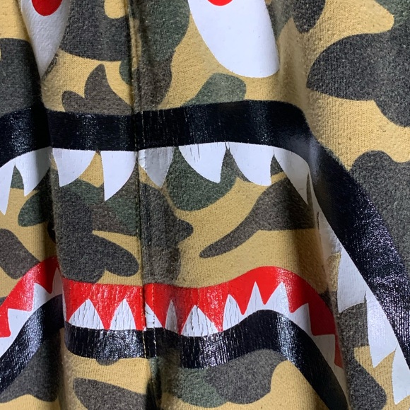 Bape shark head shorts - Picture 3 of 10